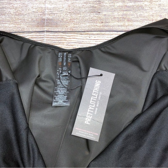 NWT Pretty Little Thing Black Basic Low Scoop One Piece Swimsuit Size 18 - Picture 4 of 11